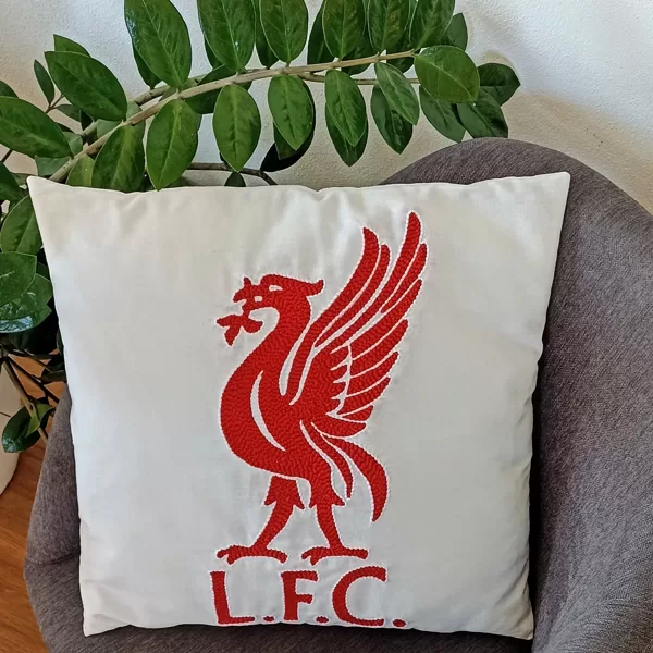 LIVERPOOL F.C. -  punch needle dekoratívny vankúš